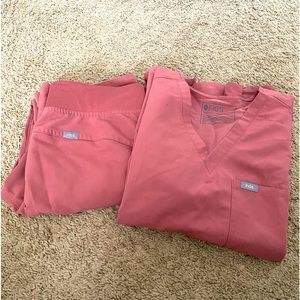 Medium Figs Scrub Set